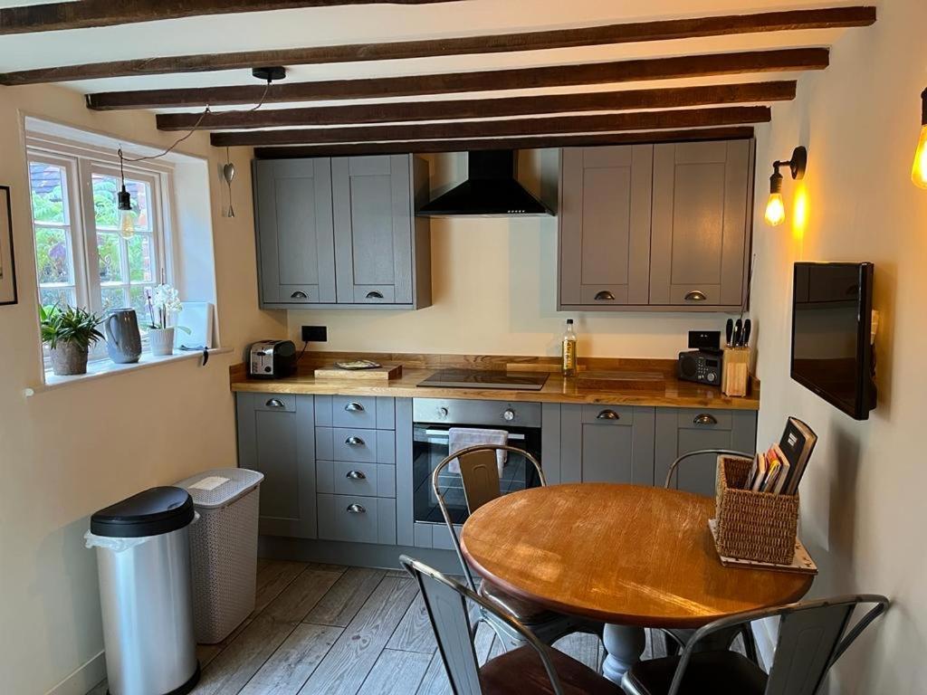 Cosy Flint Cottage WTA WTA Eastbourne Exterior foto